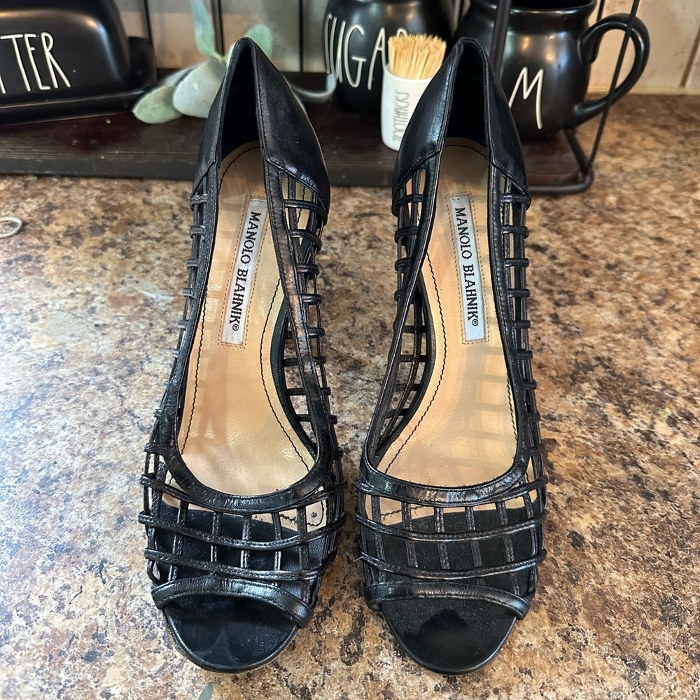 Manolo blahnik pumps
